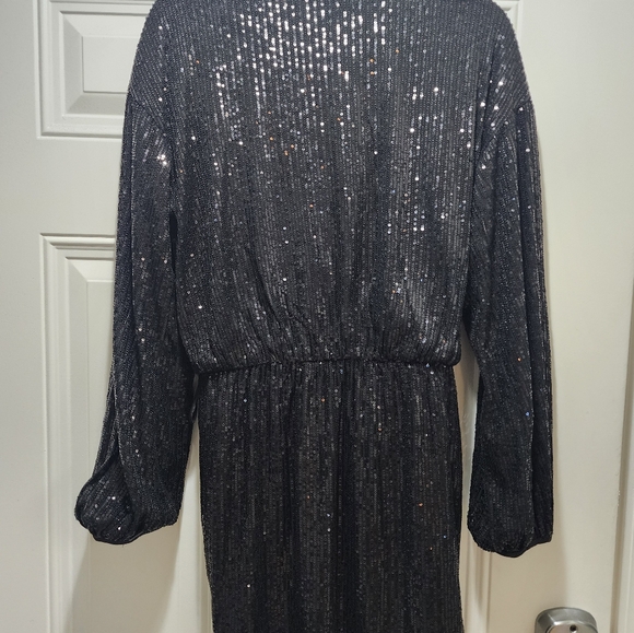 Miss avenue sparkling dress, color black, size large, long sleeve - Picture 4 of 8